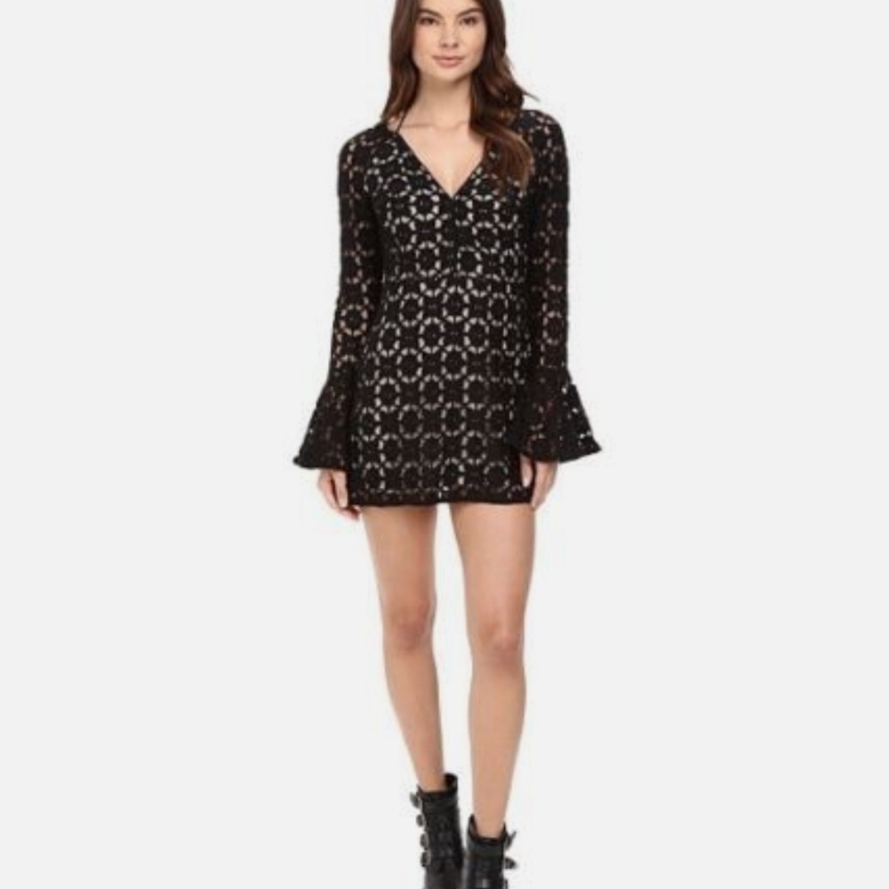 ❤️Free People Black Lace Long Sleeve Dress. Size 4.  Beautiful Cream Lining. NWT